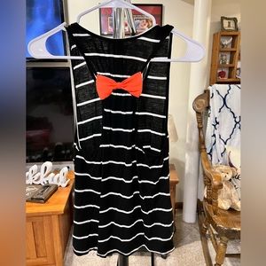 Trinity Tank size small